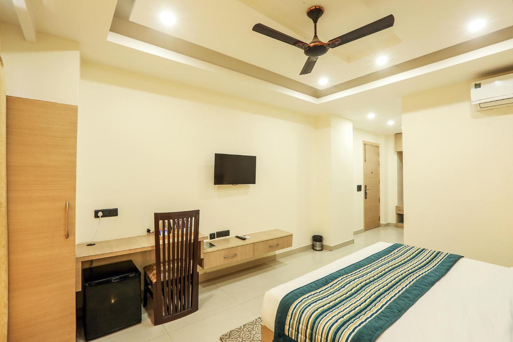 Hotel Green Lotus Luxe Gurgaon Exterior foto