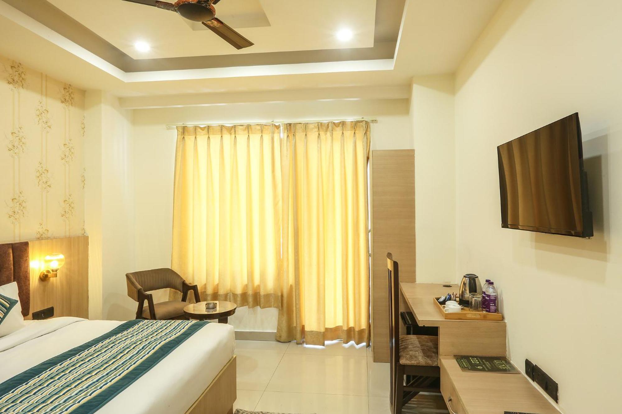 Hotel Green Lotus Luxe Gurgaon Exterior foto