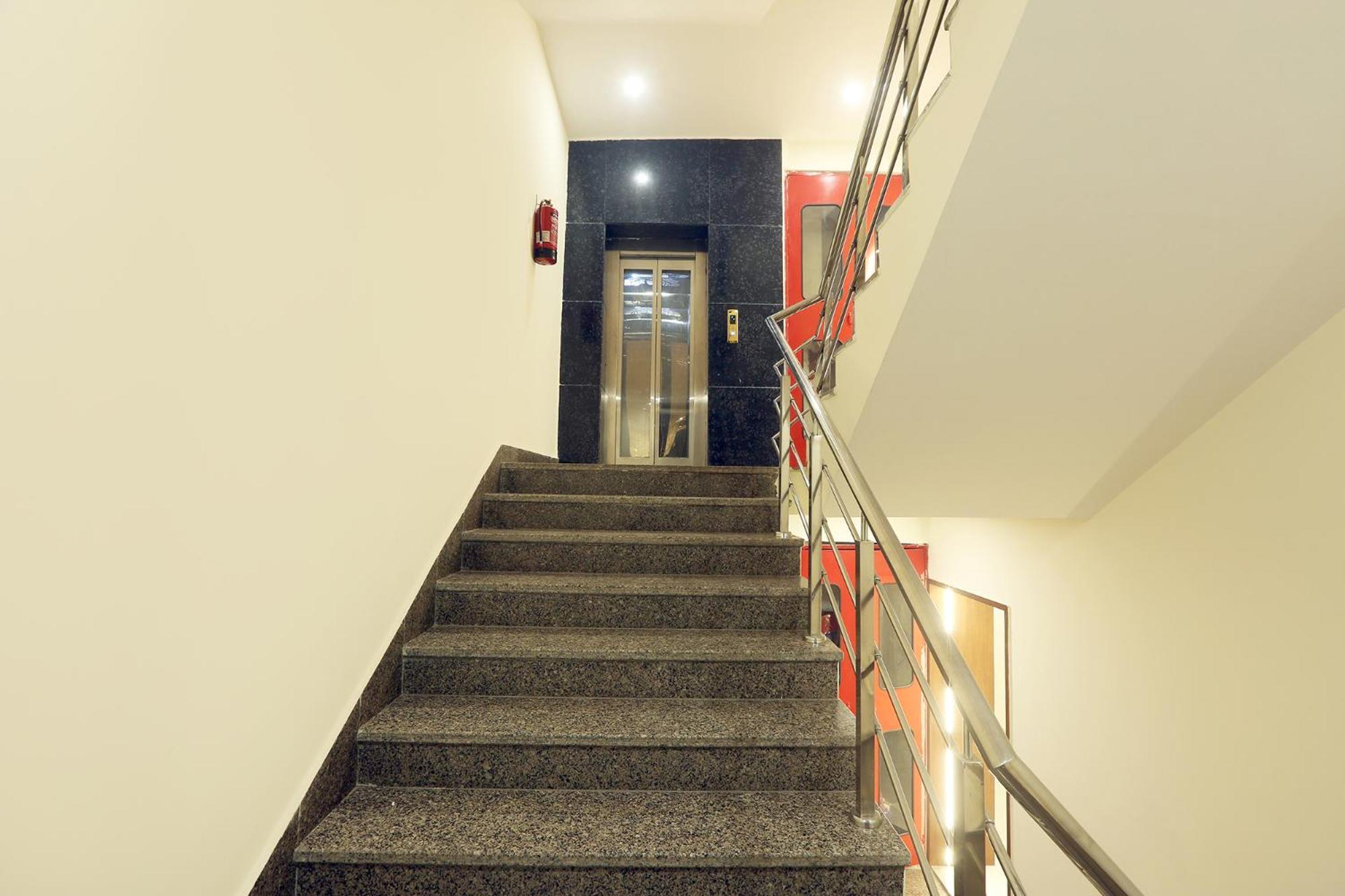 Hotel Green Lotus Luxe Gurgaon Exterior foto